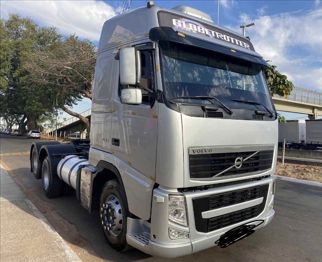 CAMINHÃO VOLVO FH 440