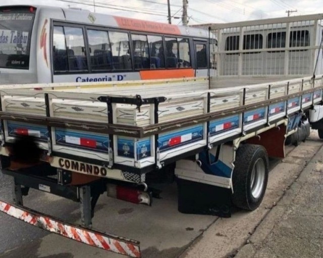 mb 710 carroceria Caminhões Braz Cubas, Mogi das Cruzes 1010640574