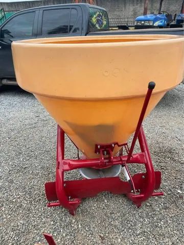 Adubadeira Vicon Giro 600 - Foto 2