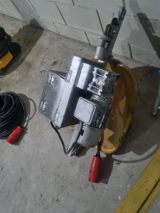 Cadeirinha  eletrica  mas cabo de luz novo  - Foto 2