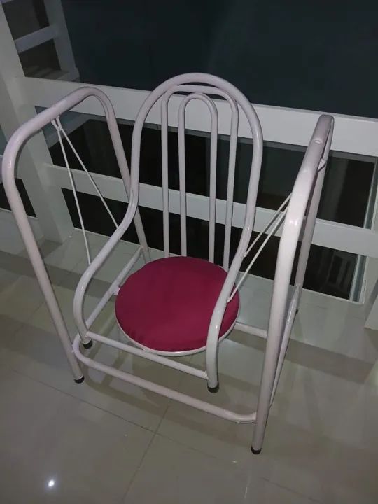 Vendo Cadeira de Balanço em Excelente Estado