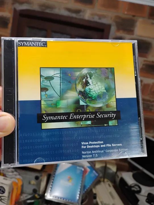 Cd Norton Antivirus vírus lacrado.