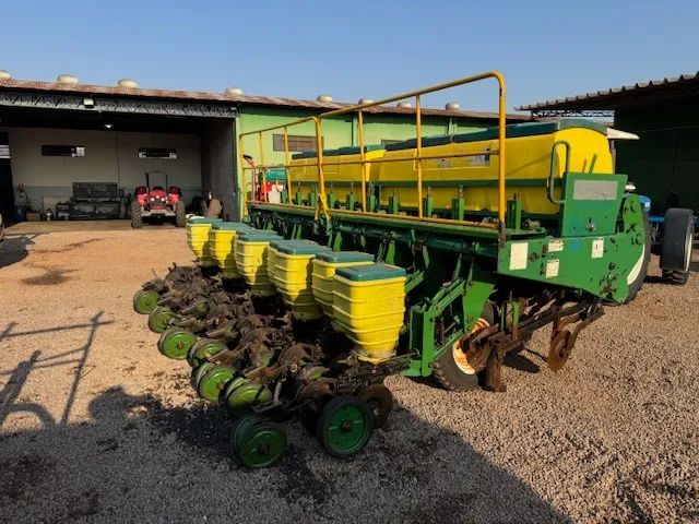 Plantadeira 10 Linhas Ultra Flex Tatu ano 2011 - Foto 3