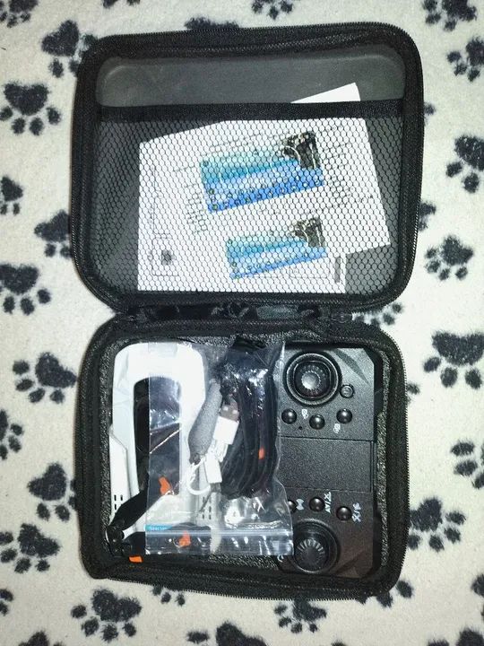 Drone com Controle Remoto - Novo! + Acessórios - Foto 3