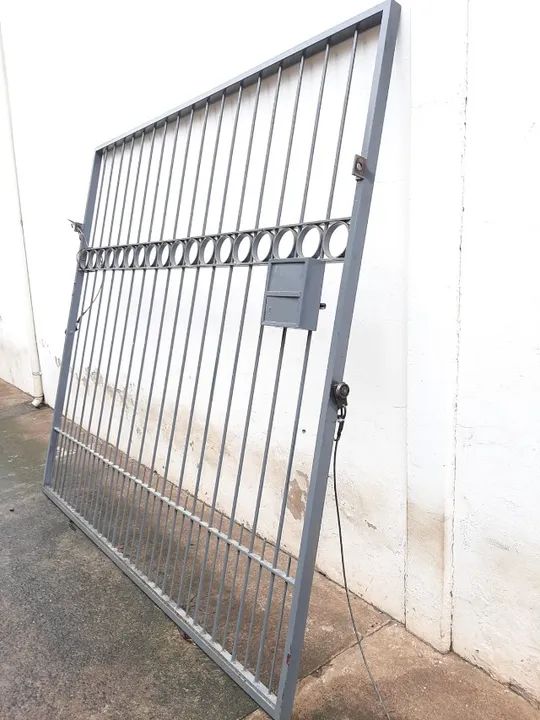 Portao grande de ferro 