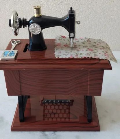 Brinquedo Caixinha de Musica Maquina de Costura - Foto 2