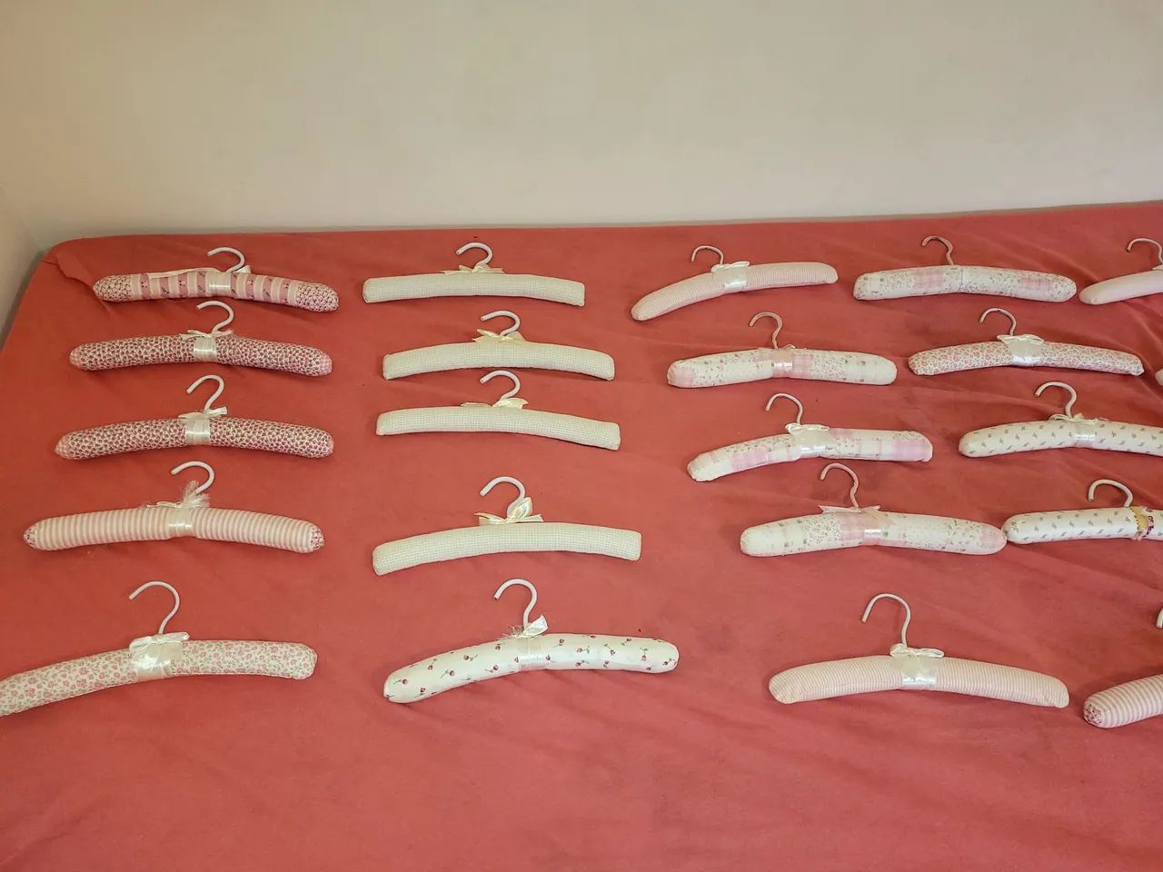 Cabides de tecido para bebê - 29 peças - Foto 2