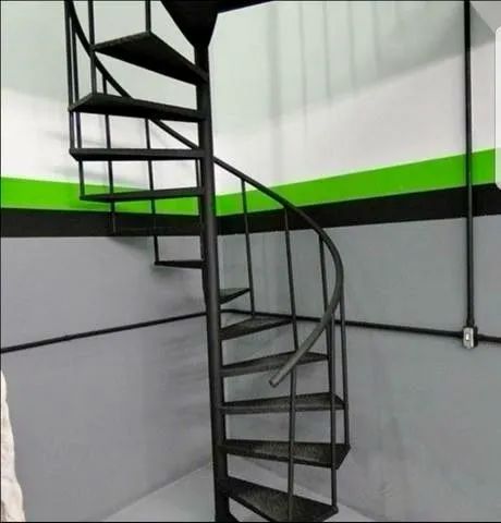 ESCADAS DE FERRO - DESIGN, SEGURANÇA E ECONOMIA NO MESMO DEGRAU! - Foto 4