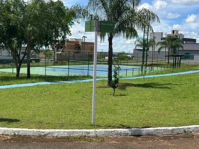 Ágio de Terreno Alto Padrão! Maravilhoso em condomínio regularizado - Jardim de Versallies