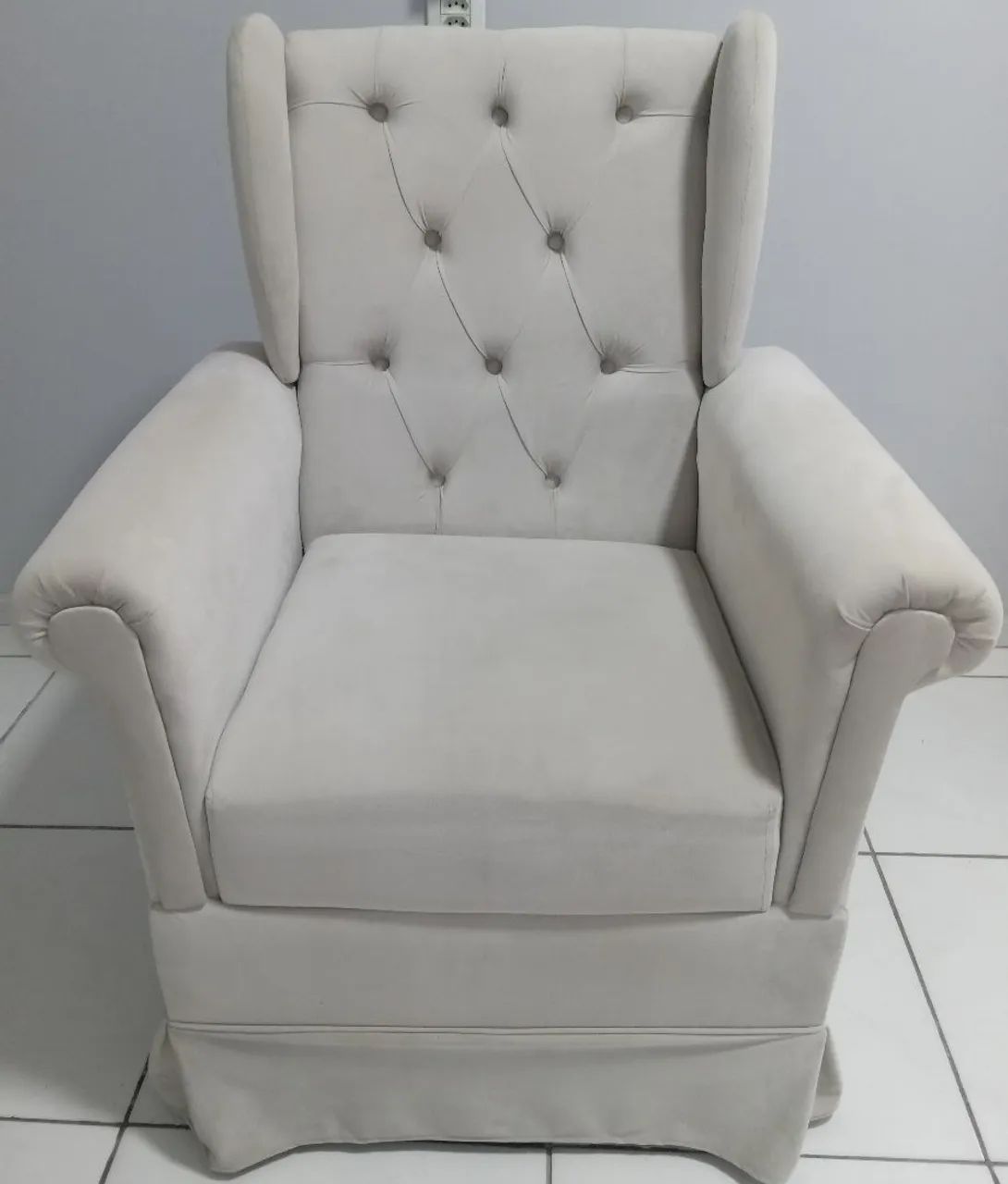 Poltrona de Amamentação com Puff