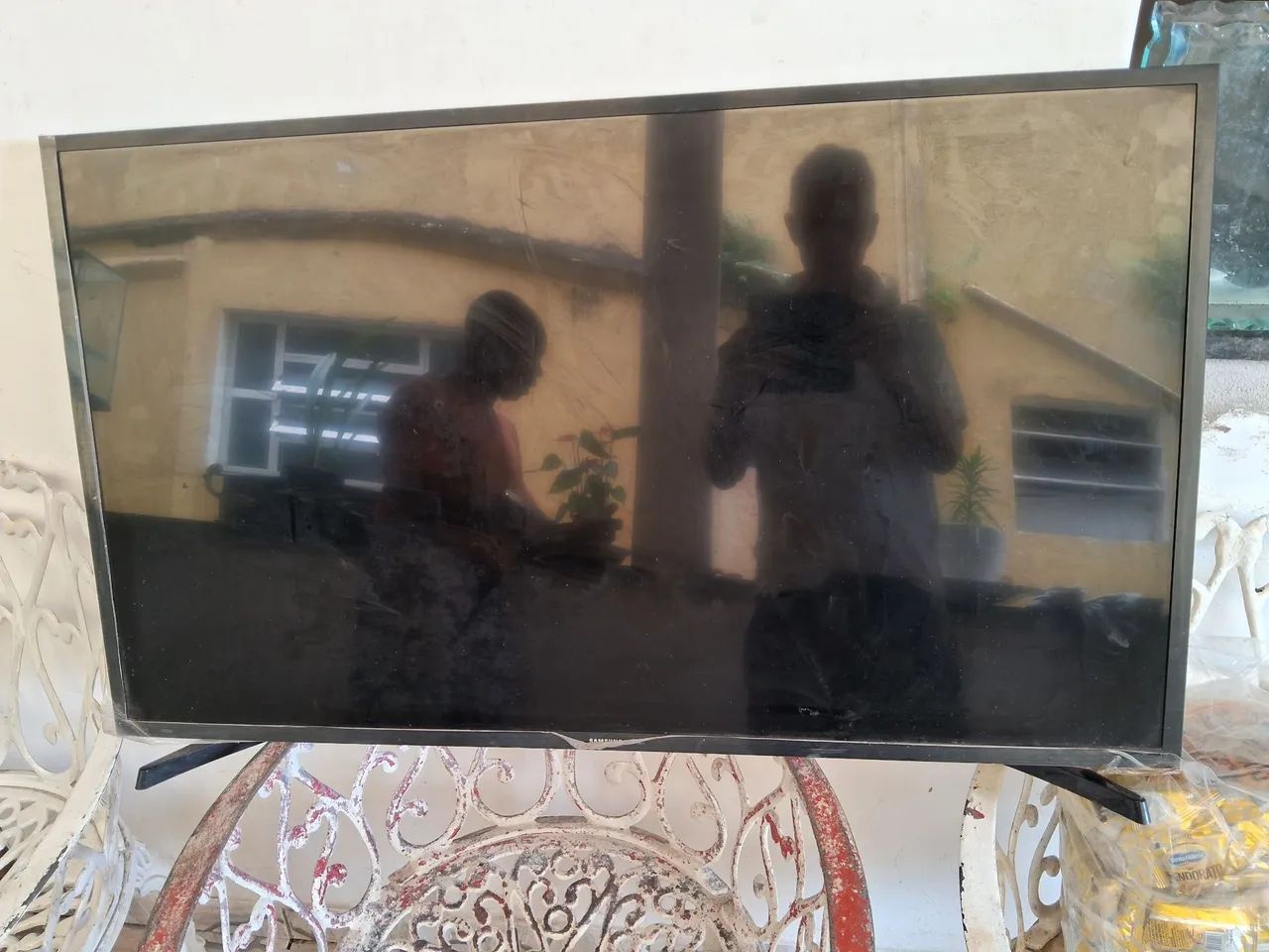 8 aparelhos de TV com defeiyos