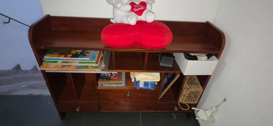 Escrevaninha pequena com porta e 2 gavetas - Foto 3