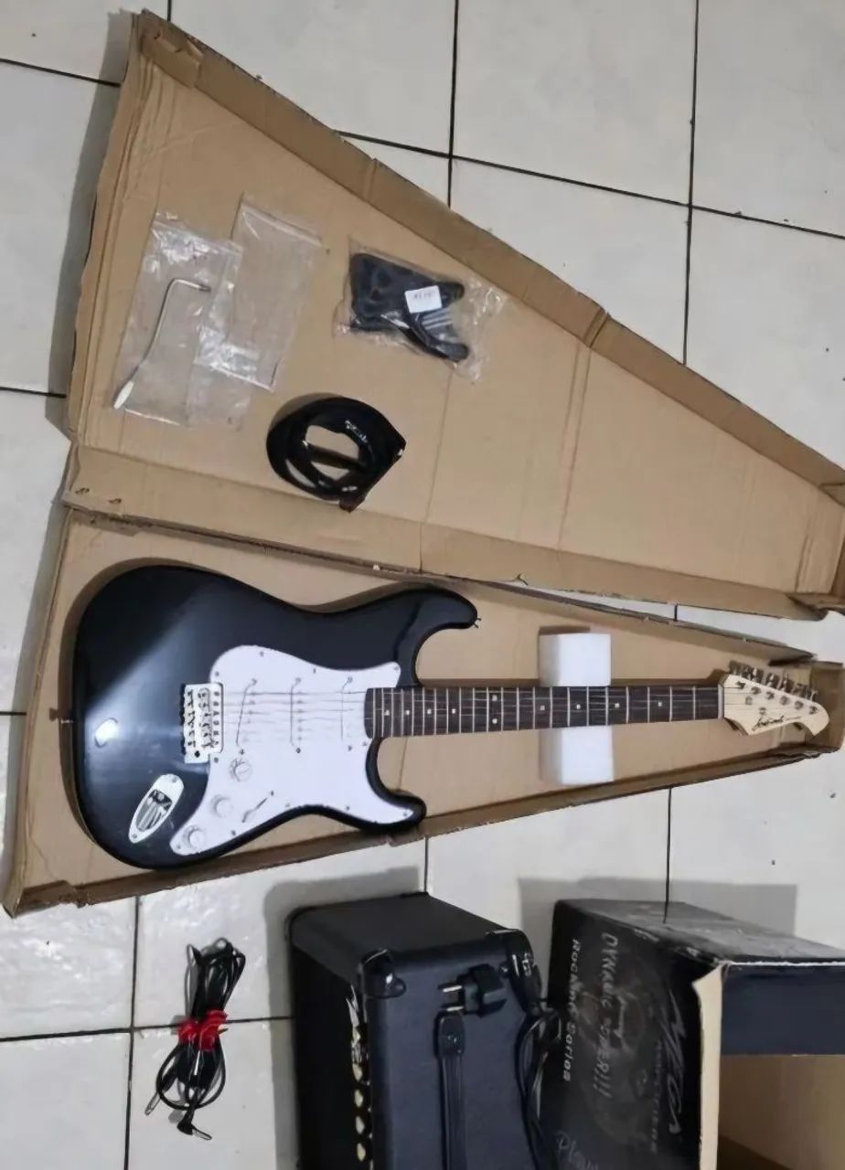 Guitarra Elétrica + Amplificador Mega - Foto 2