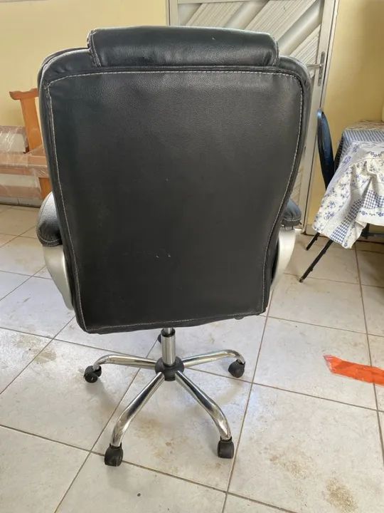 Cadeira de Escritório Giratória com Rodinhas - Foto 3