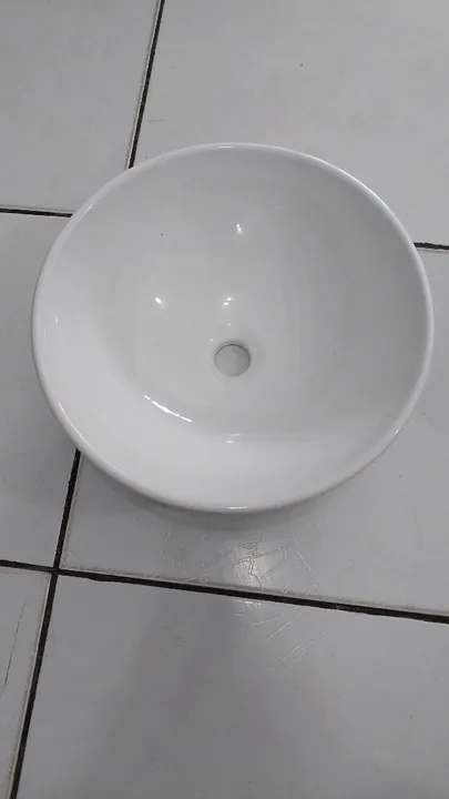 Vende- se cuba para banheiro marca Decor nunca usada