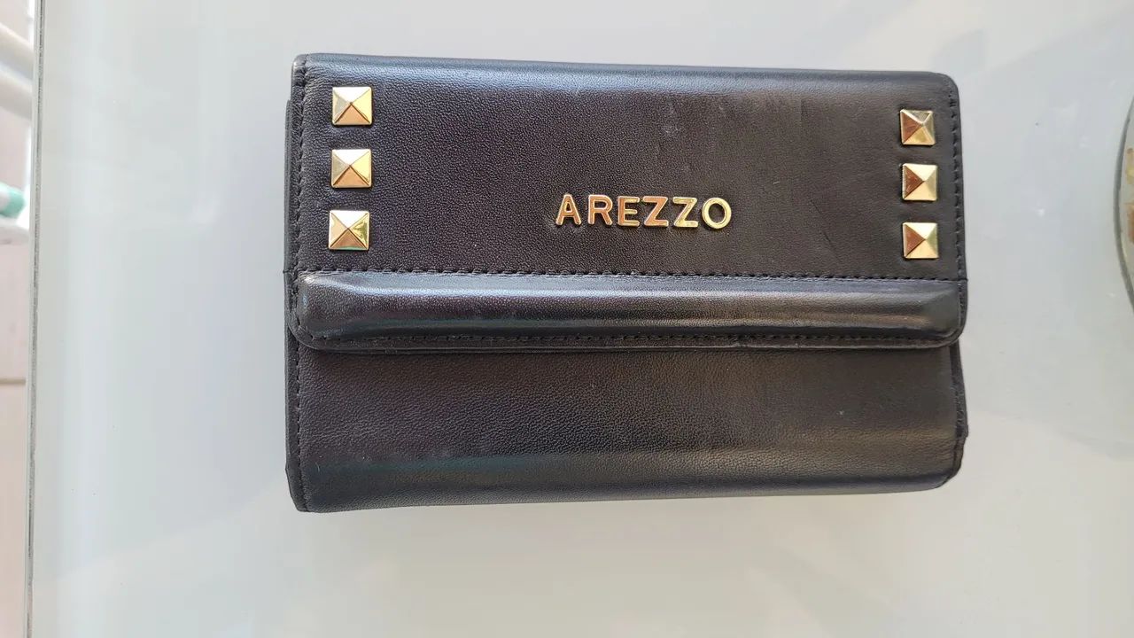 Carteira AREZZO preta com dourado - Foto 4