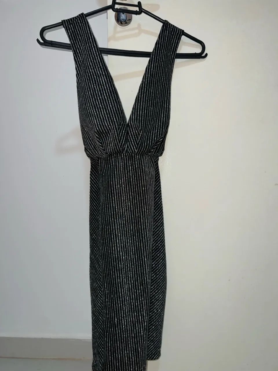 Vestido feminino preto com brilho