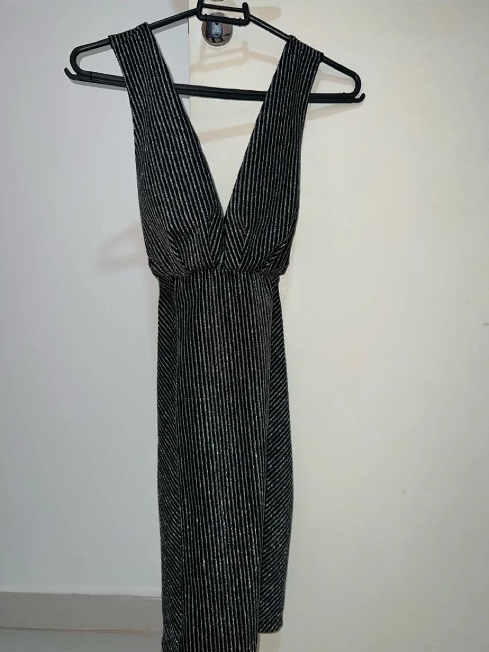 Vestido feminino preto com brilho