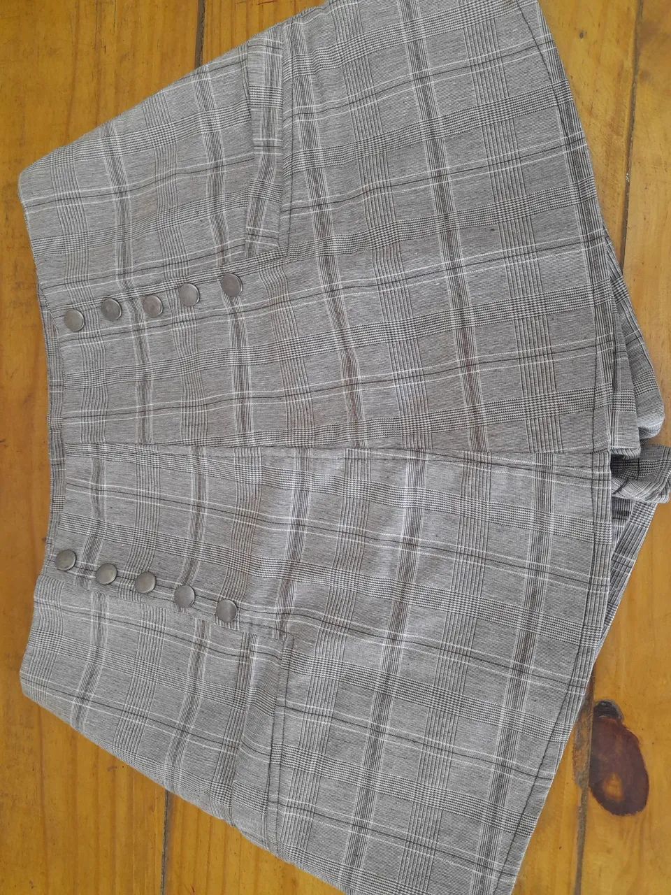 Conjunto moderno: Body preto e saia xadrez - Foto 3