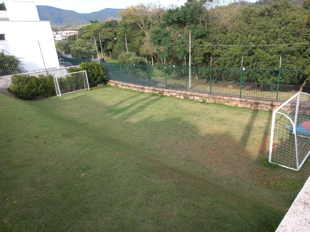 VENDA DE TERRENO EM CONDOMÍNIO FECHADO EM JUNDIAÍ - LOTEAMENTO QUINTAS DO LAGO - DECLIVE