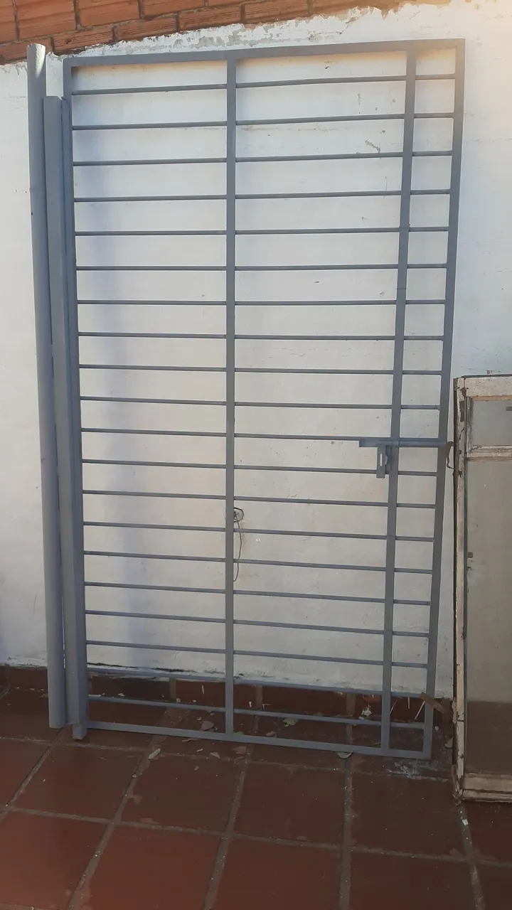 Portão 1,20x2,10 de ferro