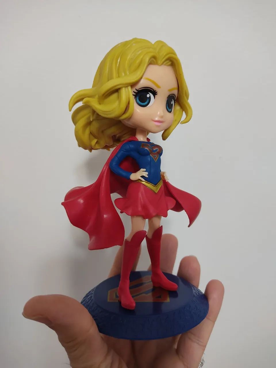 Action Figure Supergirl 15cm - Foto 2