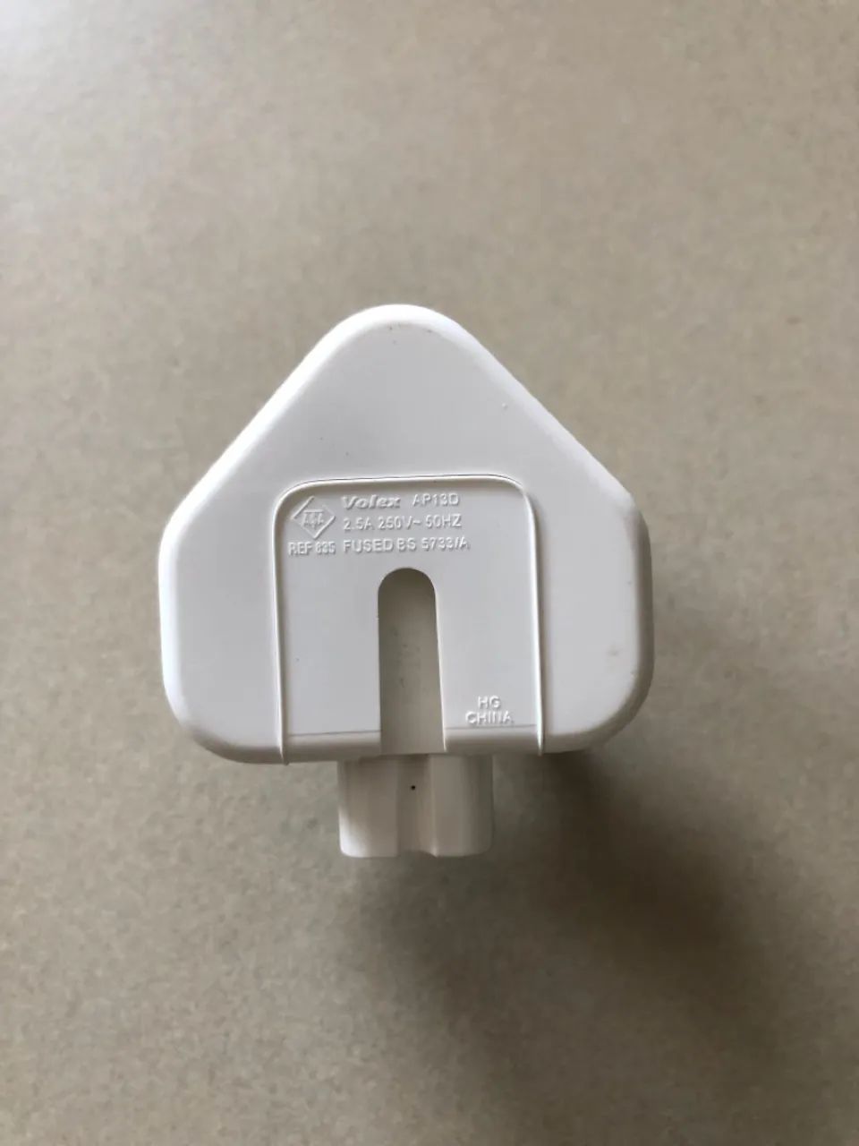 Cabo força e tomada Apple UK MacBook  - Foto 2