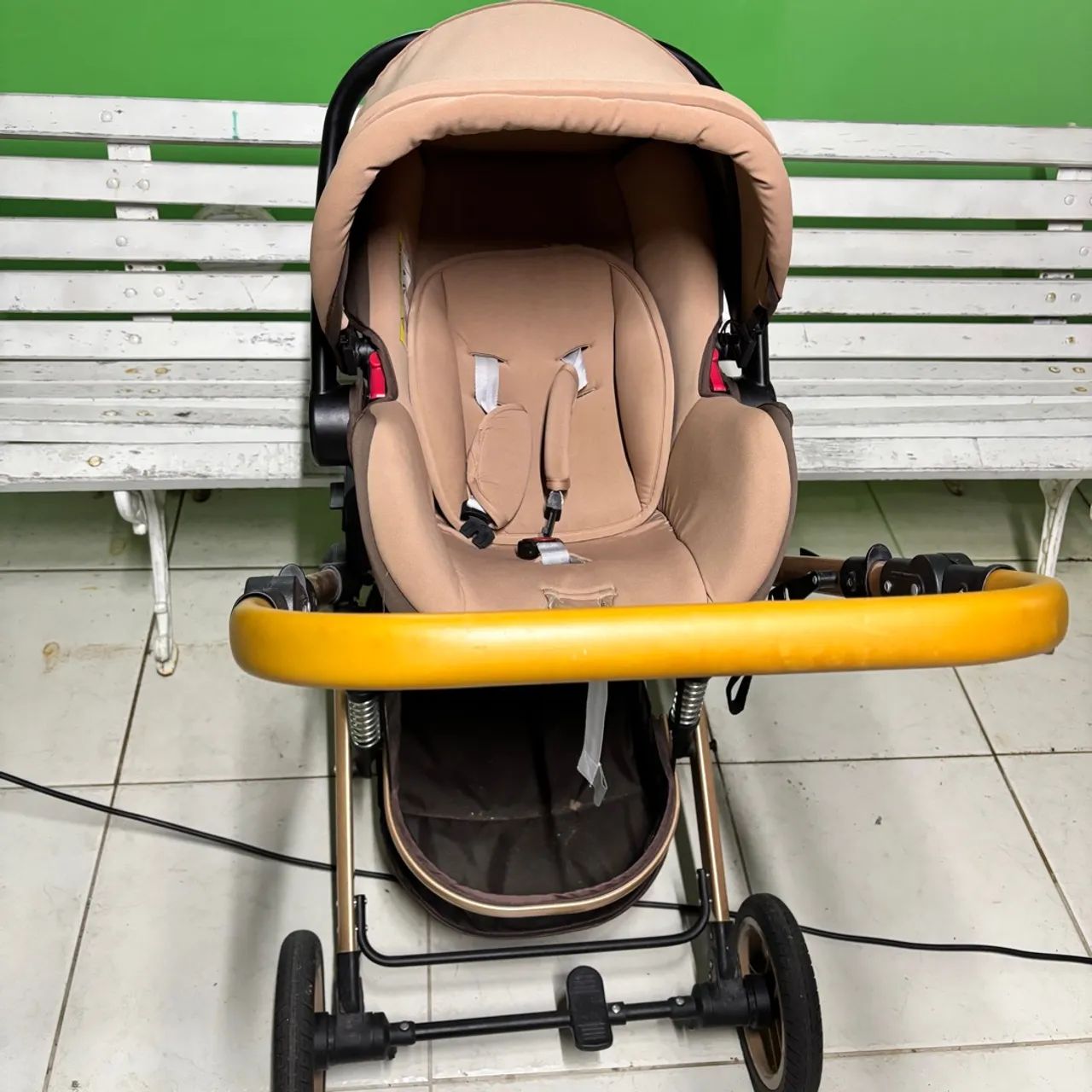 Carrinho que vira bebê conforto . - Foto 3
