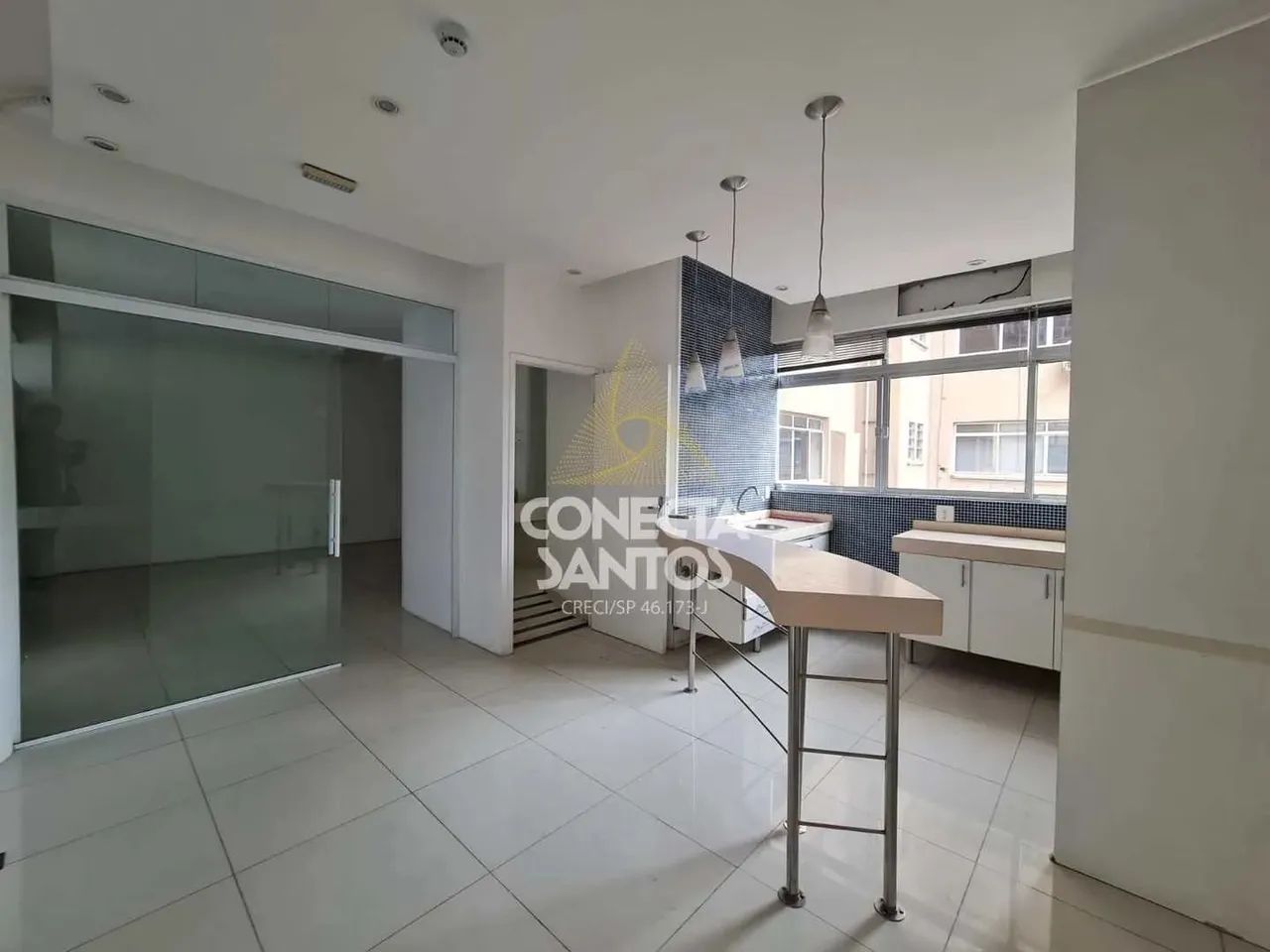 Aluga-se Conjunto Comercial com 3 salas em Santos
