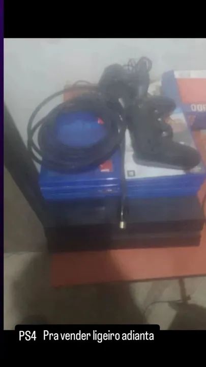 PS4 - Console em ótimo estado