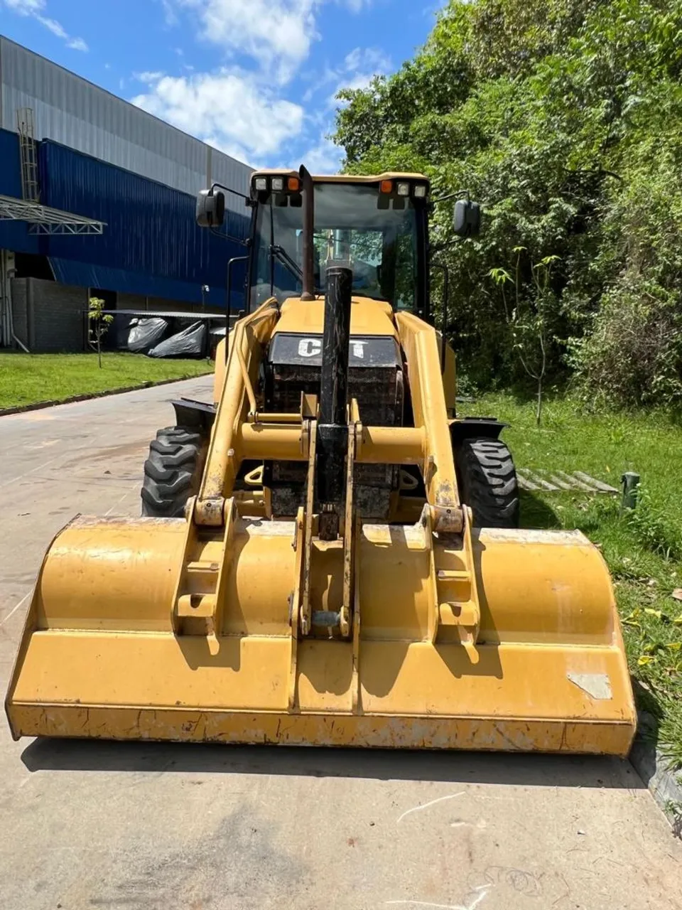RETRO CAT 416F2 / 2018 / DISPONÍVEL