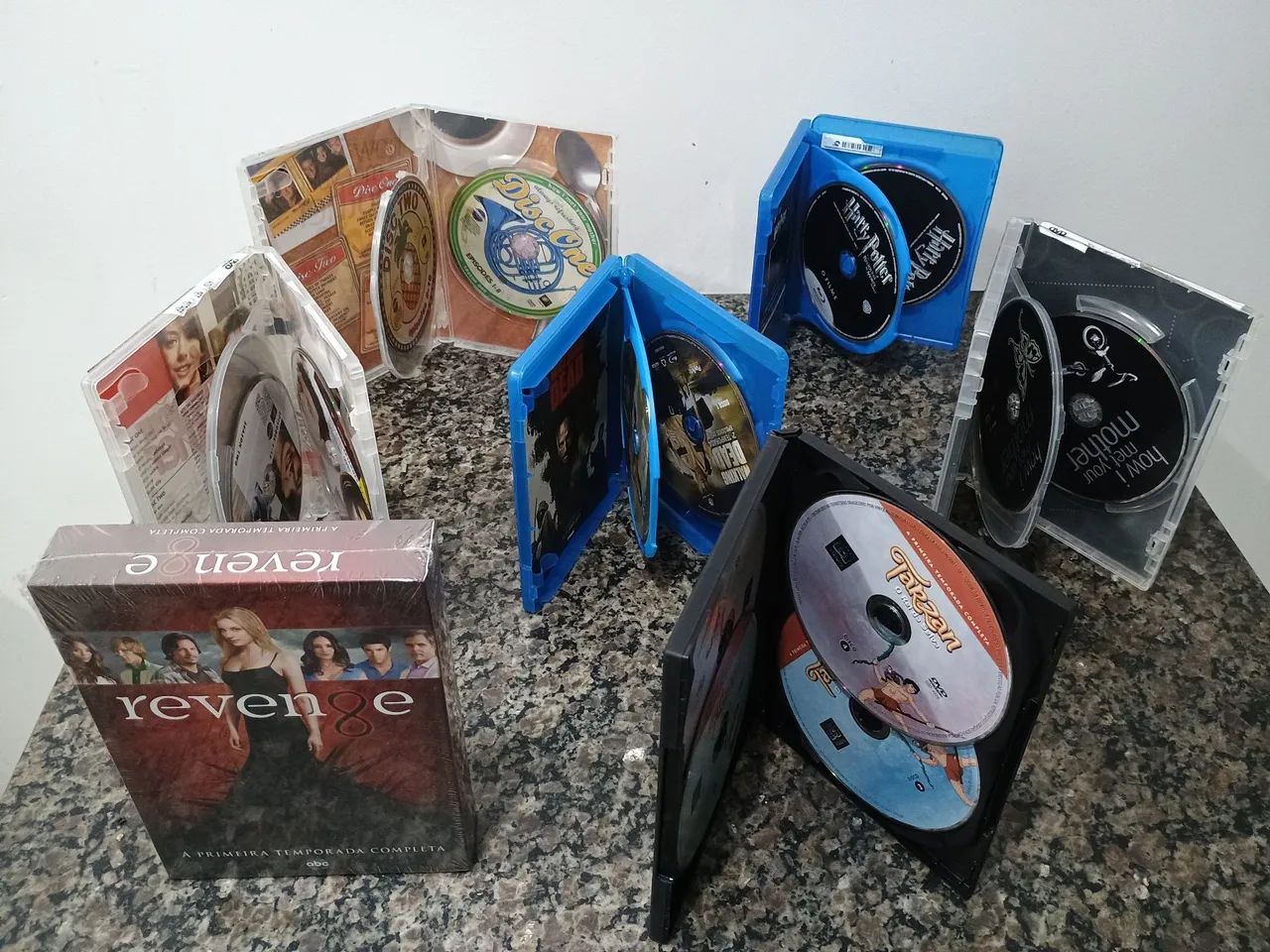 DVD kit com 18 Originais! - Foto 2