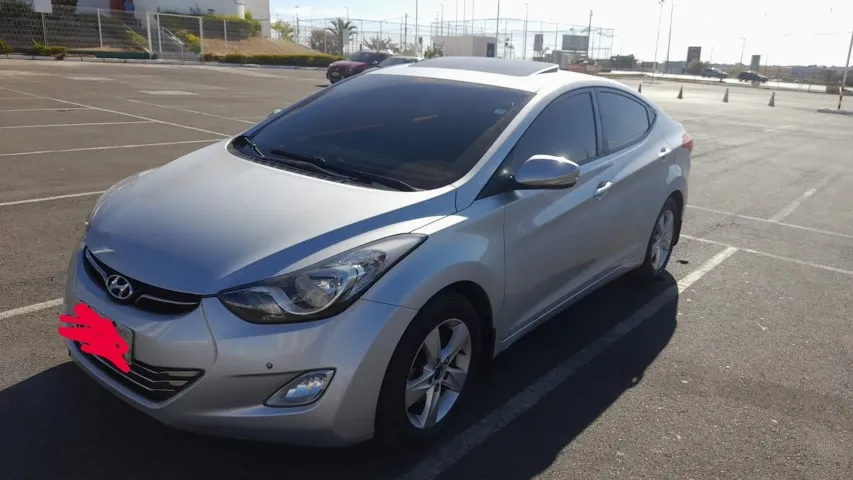 Hyundai Elantra 2012/2013 2.0 automático. Com Teto solar