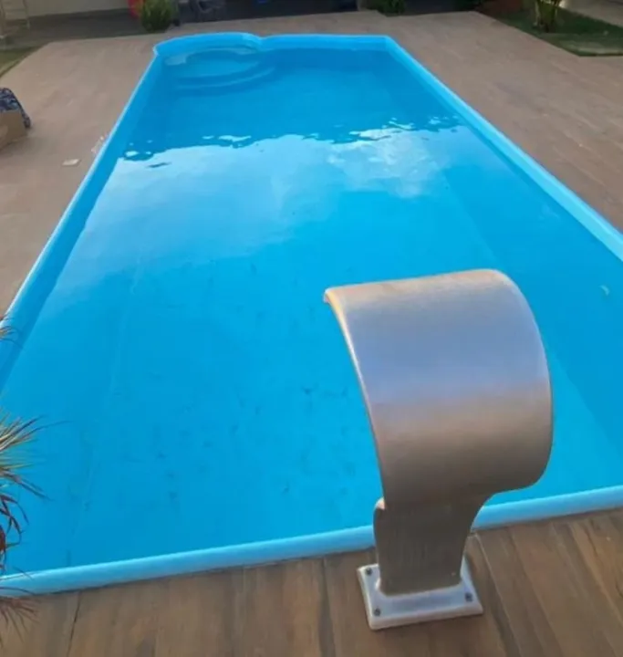 Piscina com hidromassagem + cascata + LED