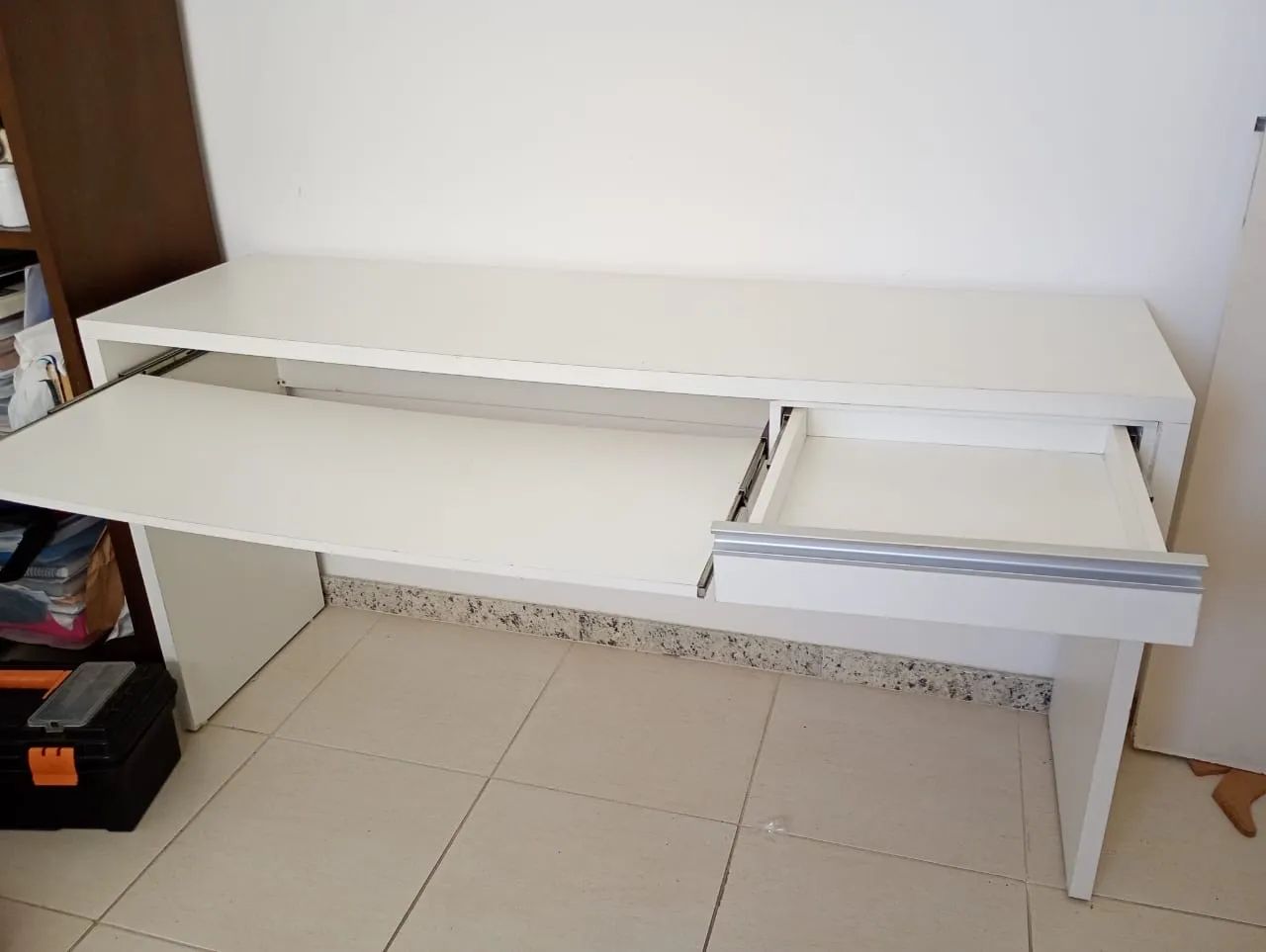 Escrivaninha branca com gaveta - Foto 5