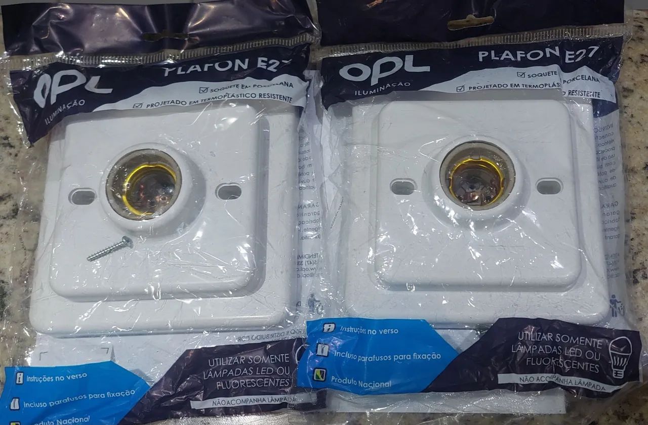 Plafon quadrado bocal E2764315286700162121