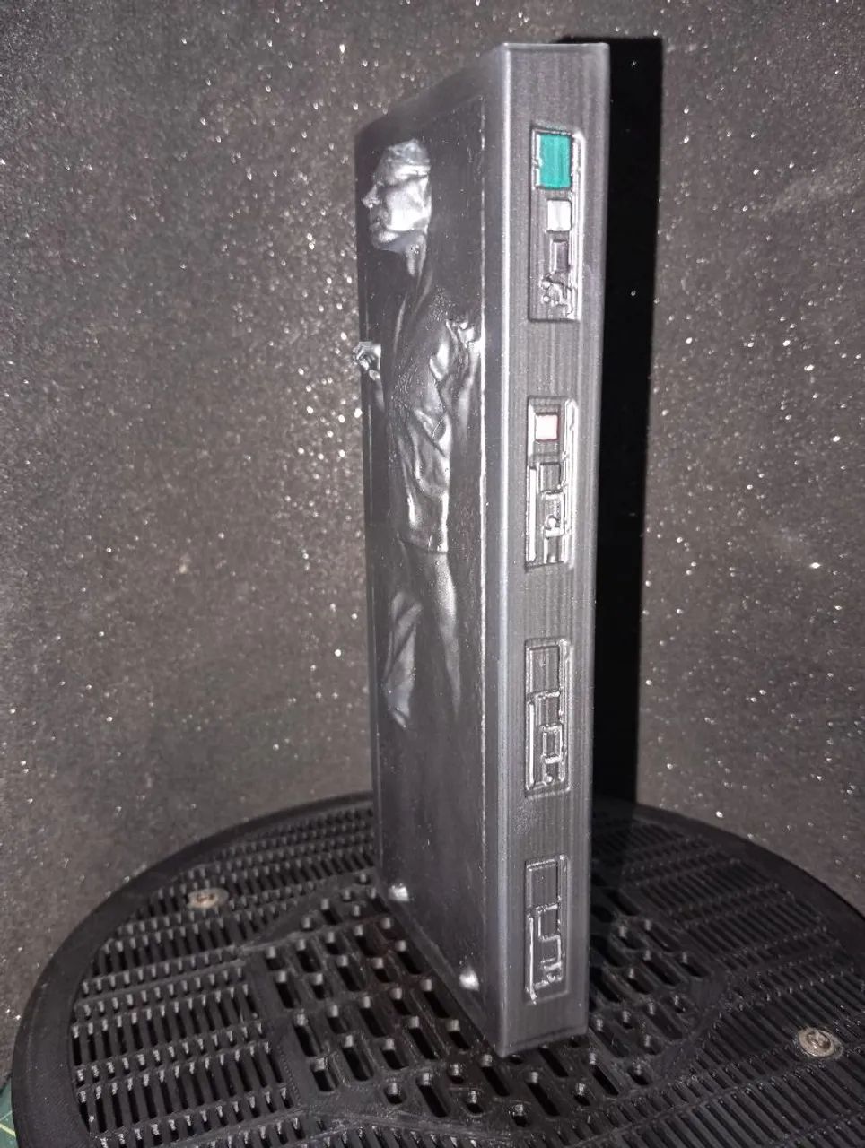 Star Wars Han Solo Carbonite para black series feito em 3d - Foto 3