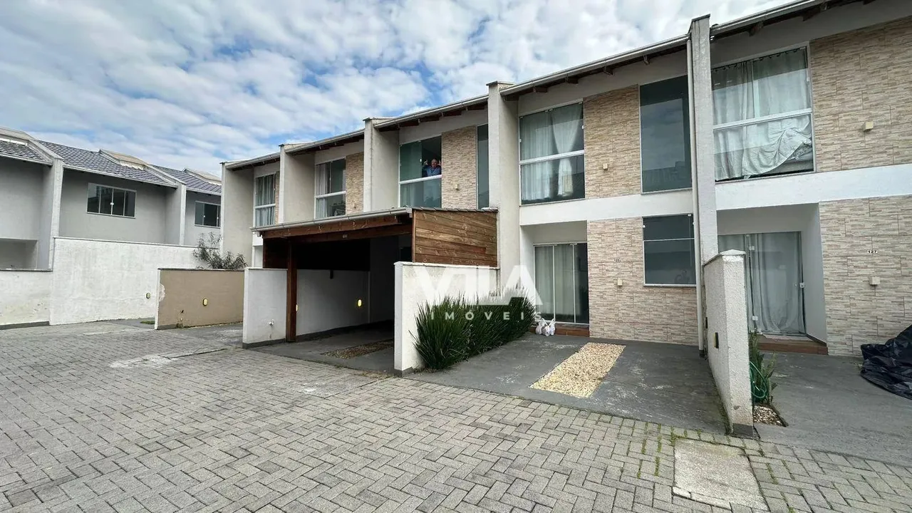 Sobrado à venda no bairro Boa Vista Blumenau/SC