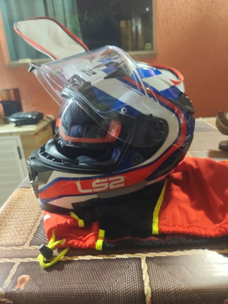 capacete ls2