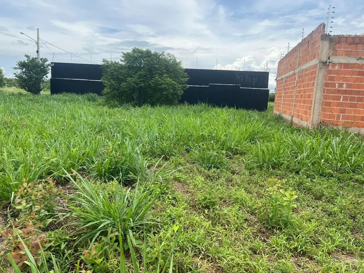 Terreno de esquina no Parque das Águas - Foto 2