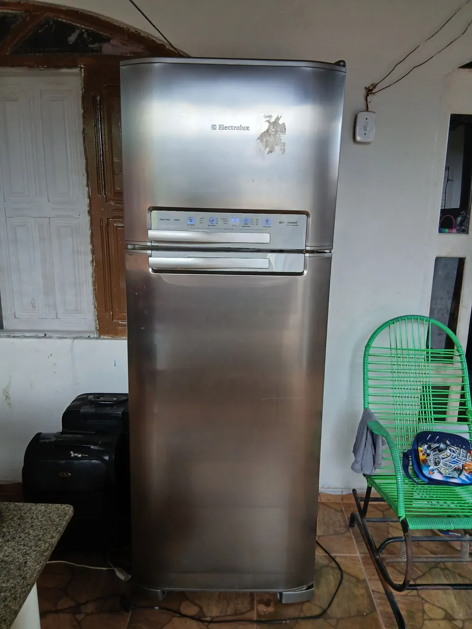 Vendo geladeira Electrolux dúplex 320 litros gelo seco 