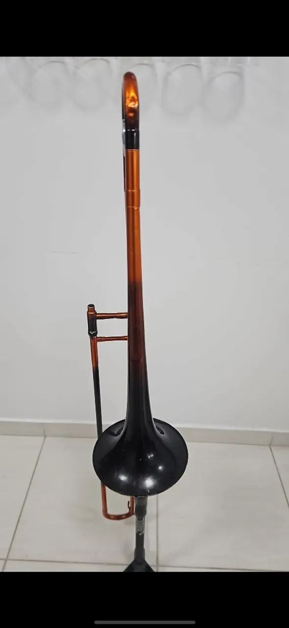 Trombone de vara marca Conn - Foto 4