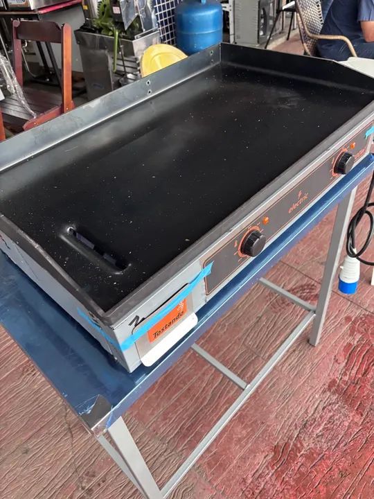 Chapa Elétrica para Lanches 5600W