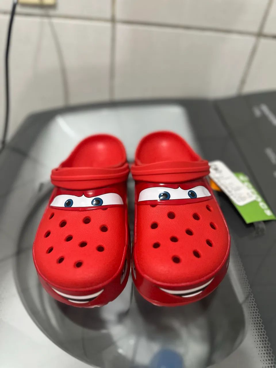 Crocs Relâmpago Mcqueen (Tam 39 e 40)