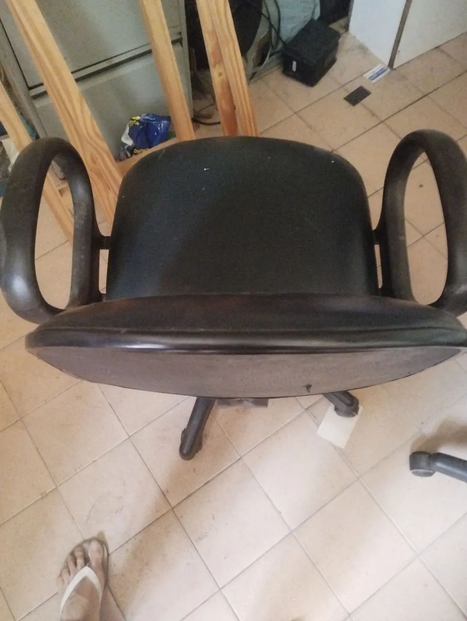 Vendo cadeiras de escritório, usadas, diversos modelos e preços. - Foto 2