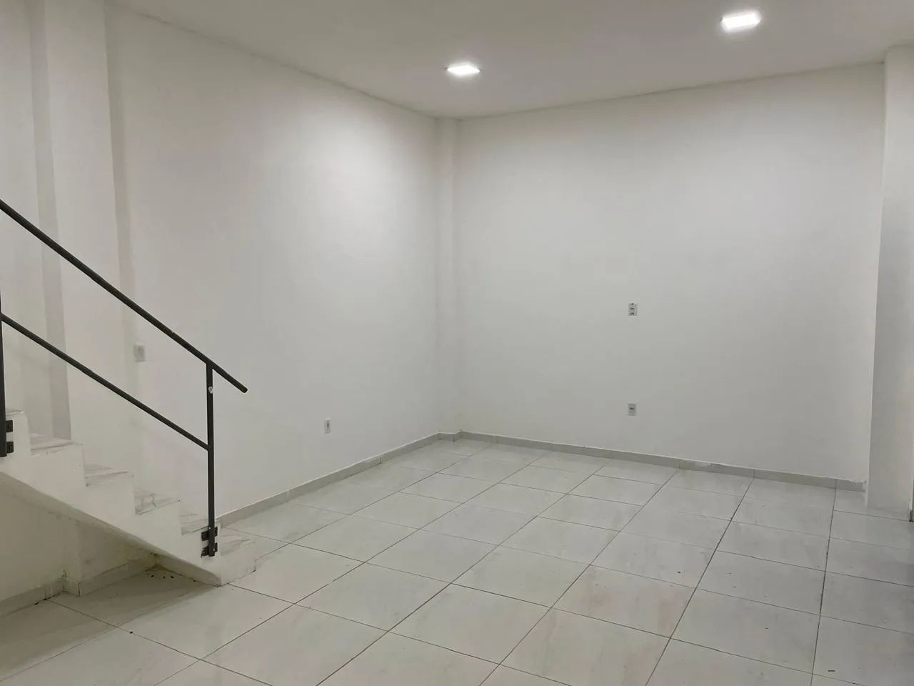 Loja Comercial (Loja 02) na Galeria da Pedreira para Aluguel com 62 m² (2 andares) - Foto 4