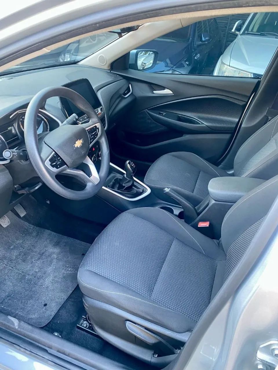 VENDO CHEVROLET ONIX 2023 , PEQUENA ENTRADA+R$1.073,50 FIXAS !!!!  - Foto 2