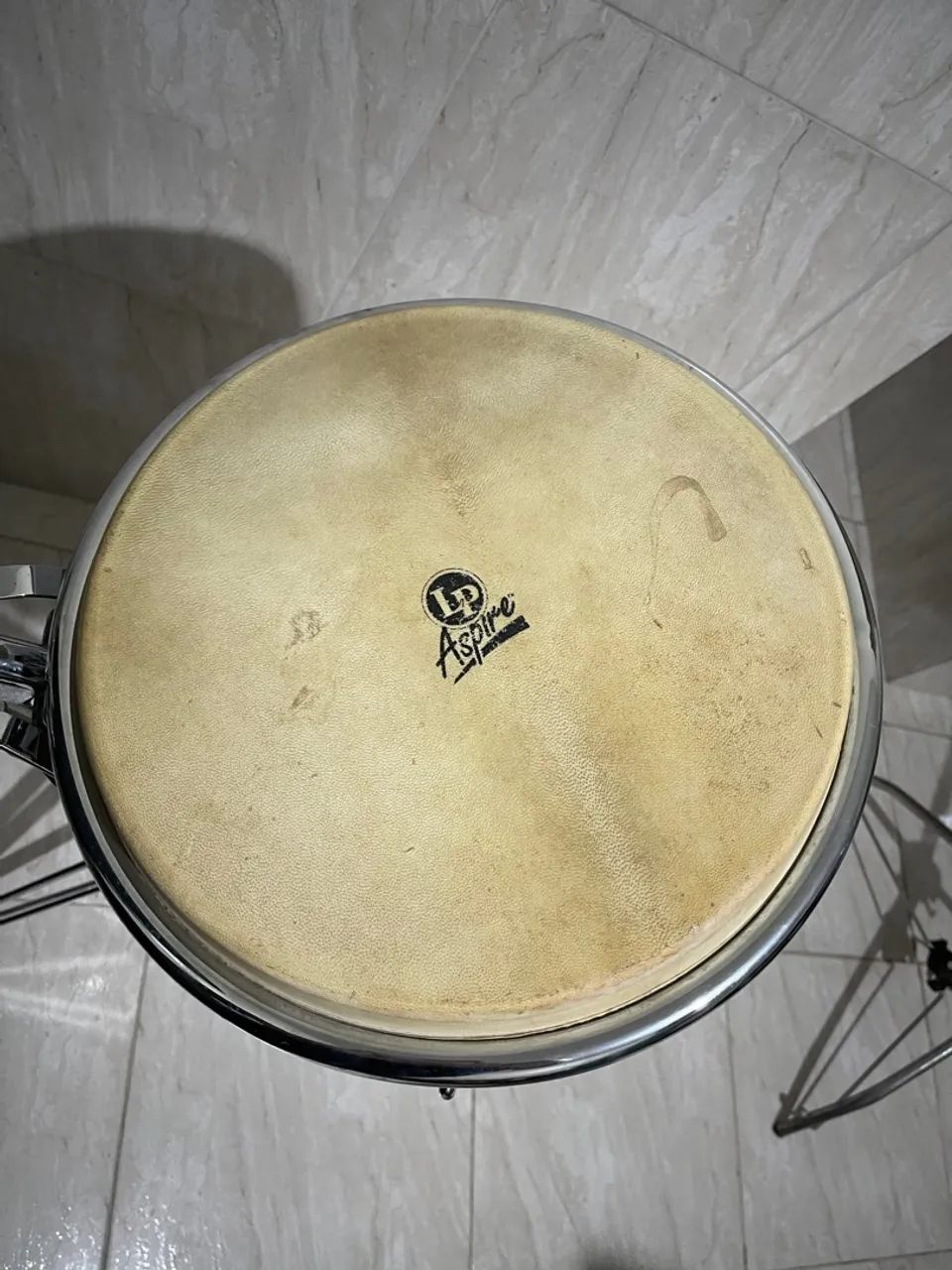 Djembe da marca Aspire+ pedestal de Djembe com regulagem - Foto 2