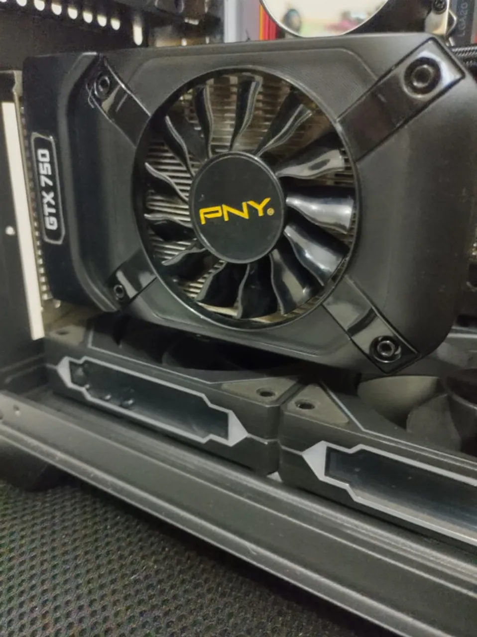 GTX 750 1GB DDR5 PNY - R$170