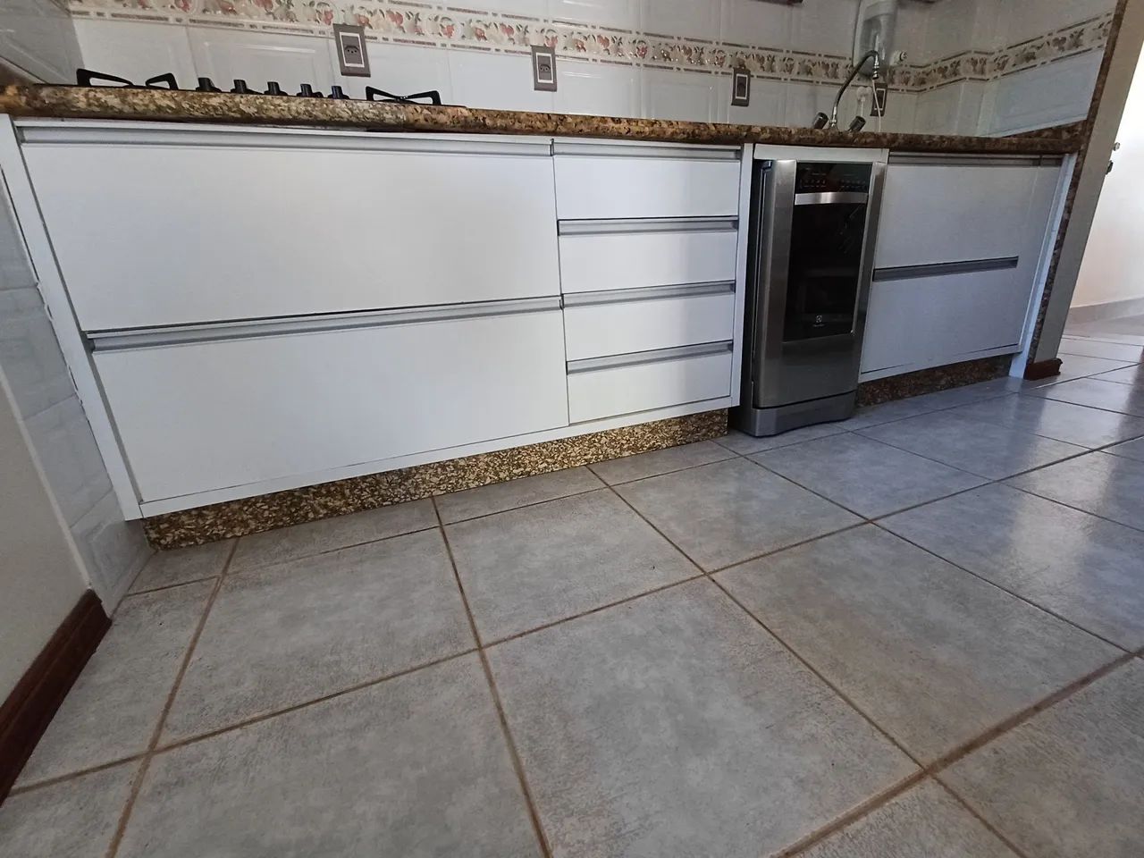 Cozinha Planejada Completa em MDF branco com granito - Excelente Oportunidade! - Foto 3